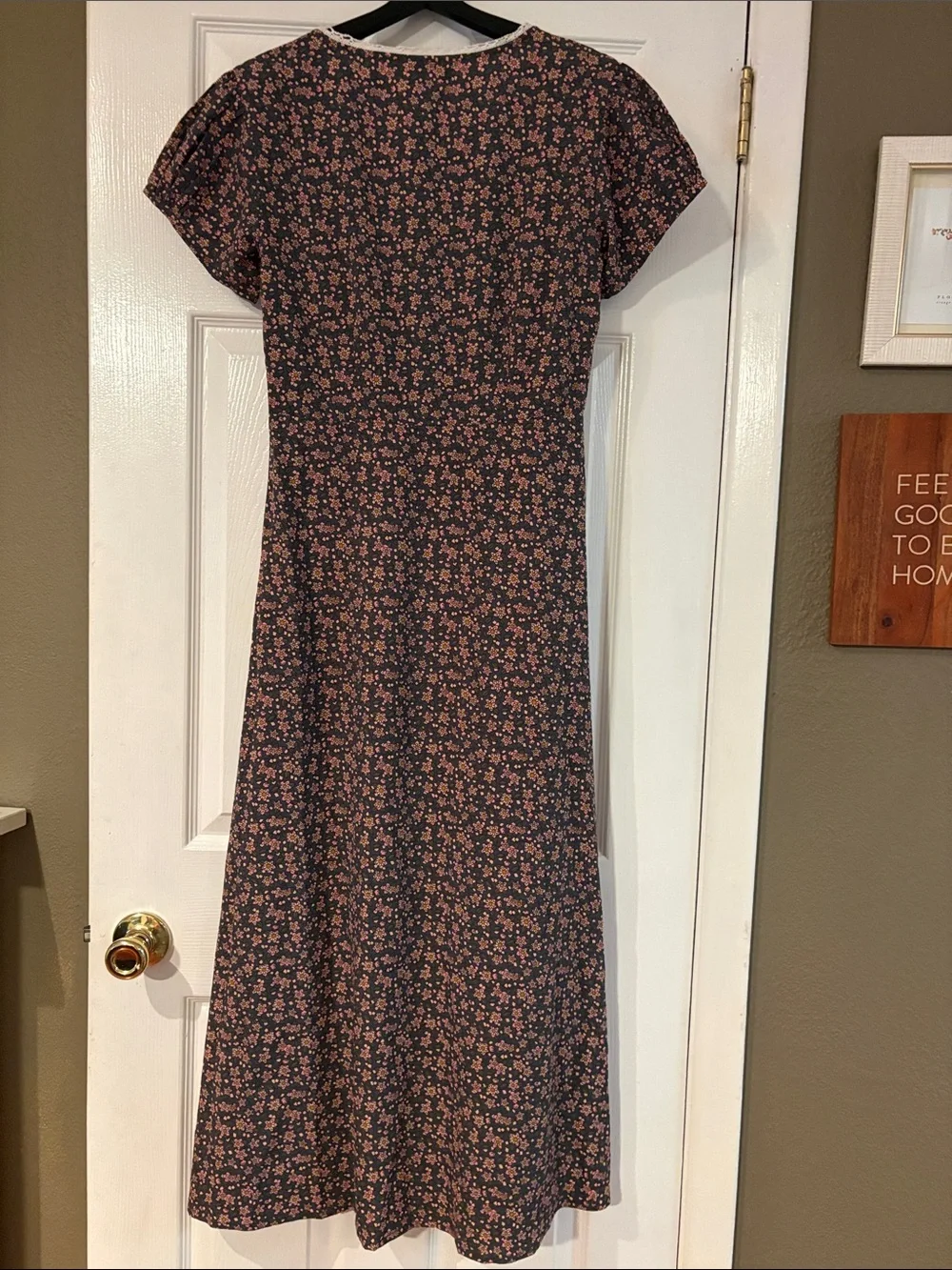 NATURAL LIFE Daisy Print Maxi Dress with lace trim neckline - Picture 6 of 7